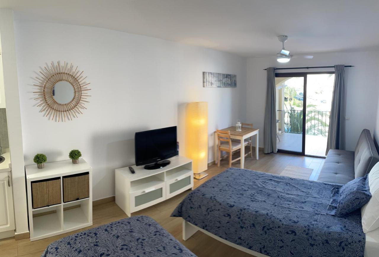 Castle Harbour Los Cristianos Beautiful Studio With Pool View Luaran gambar